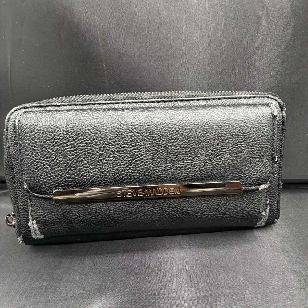 Steve Madden Black Textured Wallet